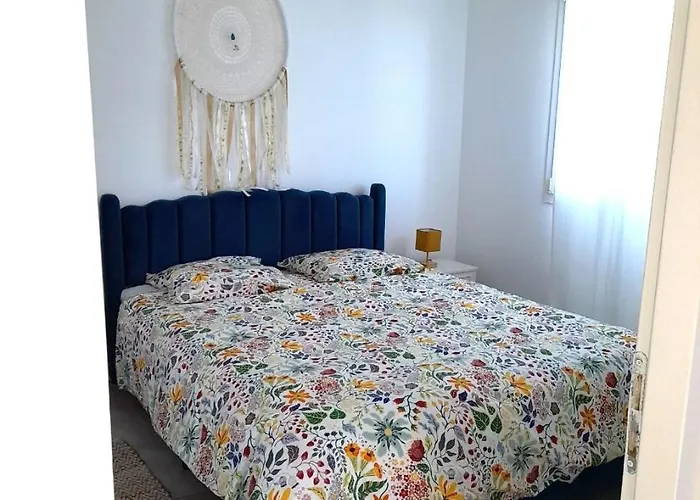 Cosy Et Terrasse Spacieuse Апартаменты Вик-ла-Гардьоль